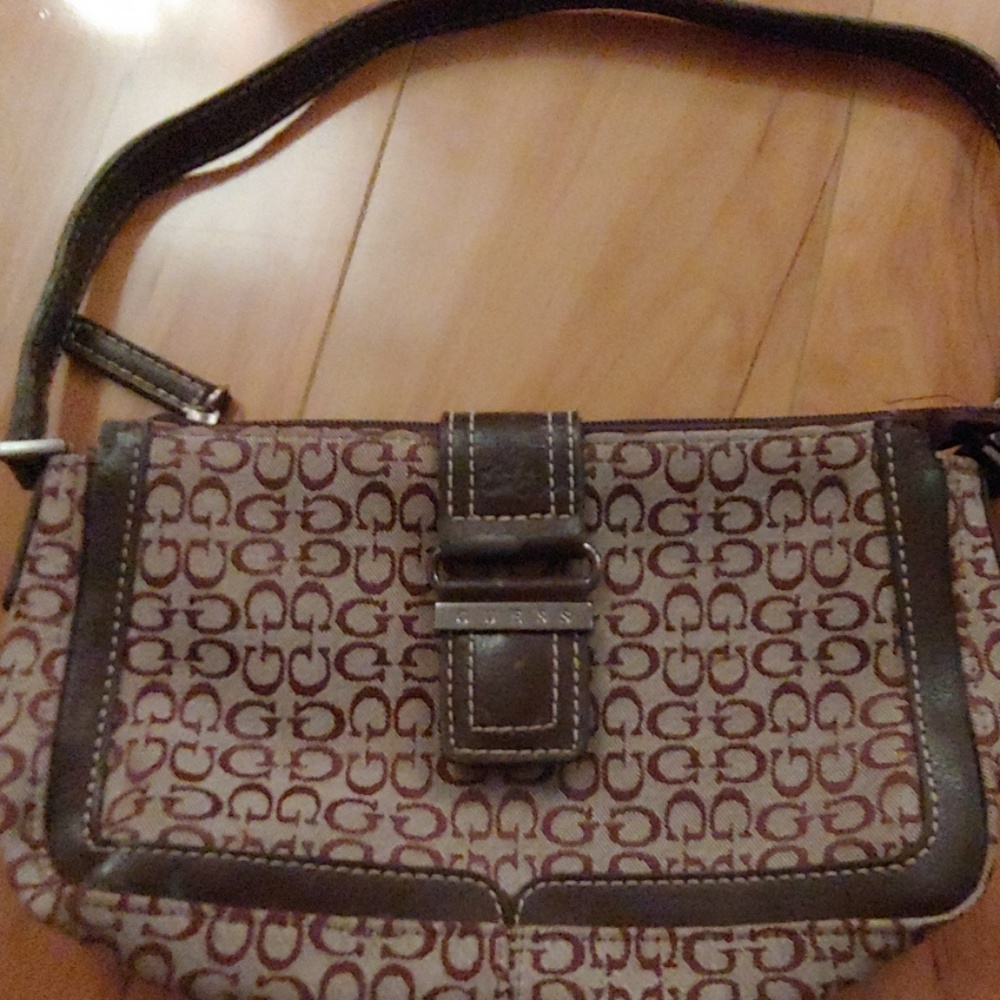 Guess purse